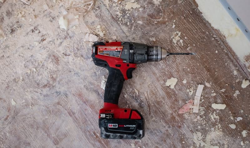 Tools & Fixings